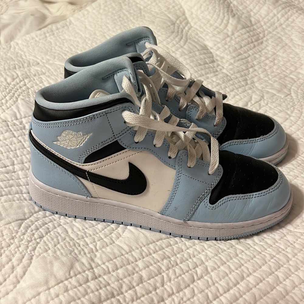 Size 6Y Nike